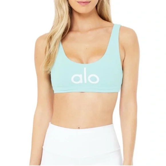 NWOT ALO Yoga ambient logo bra Blue Quartz Size Small‎